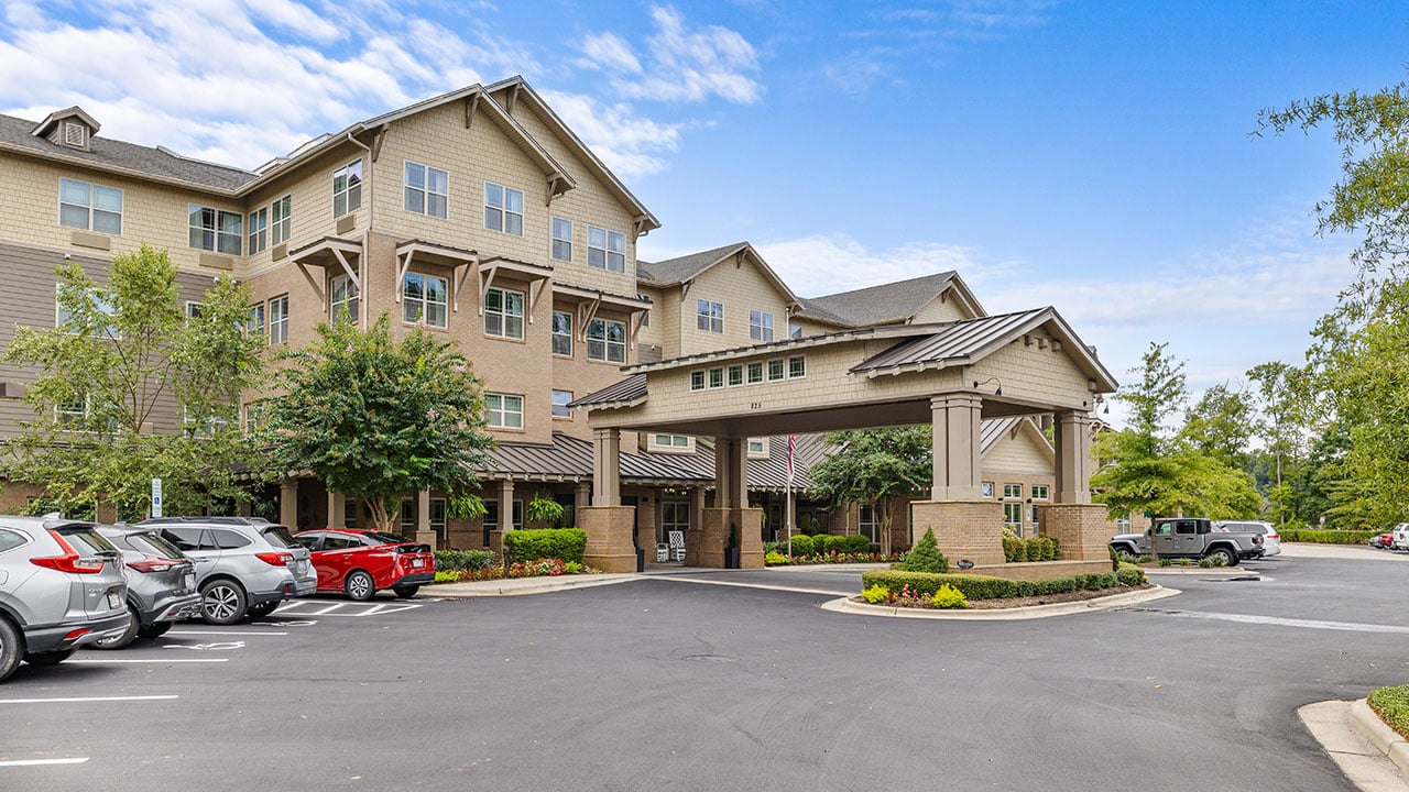 Exterior view of Williams Place Gracious Retirement Living